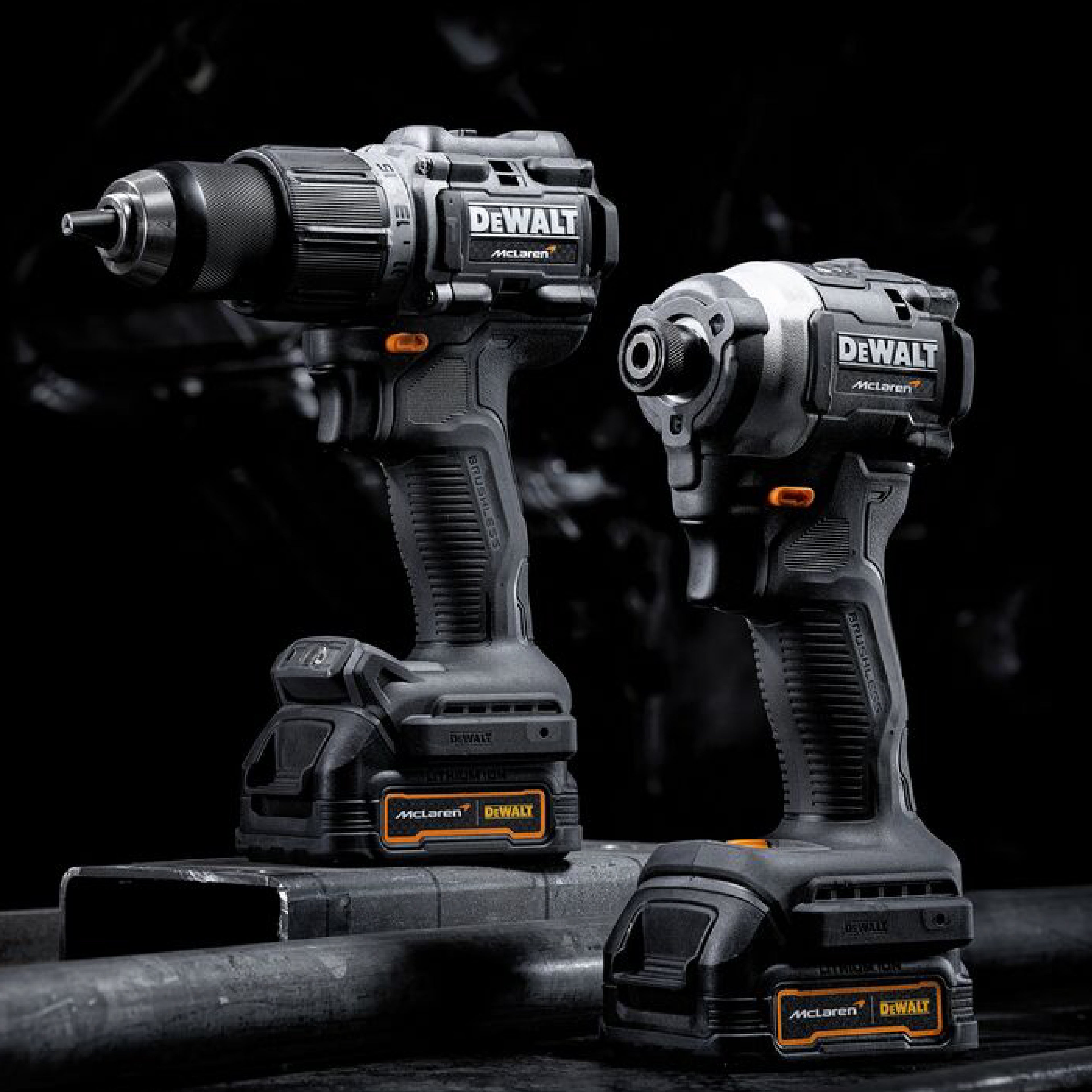 Combo taladro percutor ½” + Atornillador de impacto ¼” 20V Brushless edición especial MCLAREN DEWALT