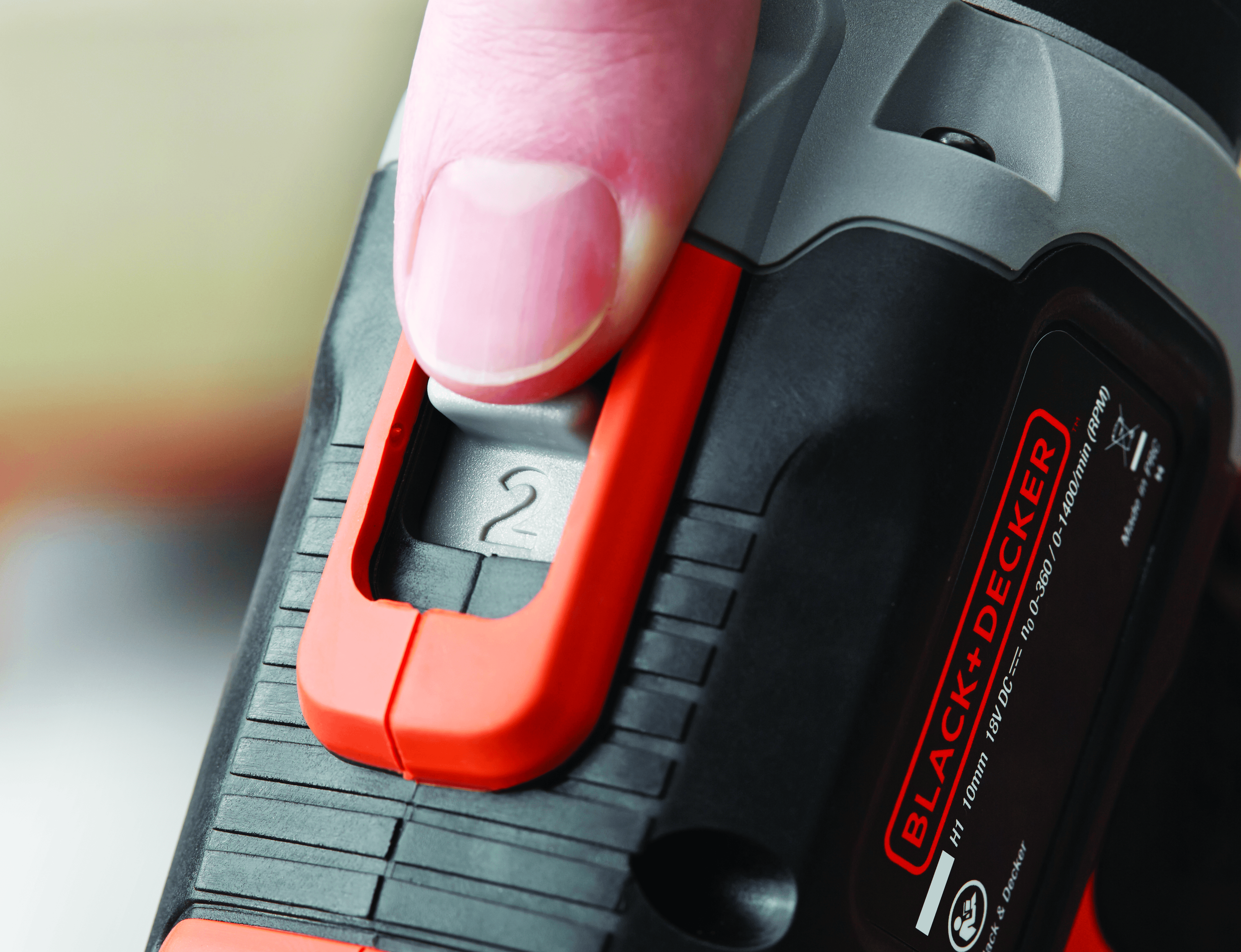 Taladro Atornillador Inalámbrico 20V BLACK+DECKER + Set de 107 Herramientas | ¡Promoción Especial!