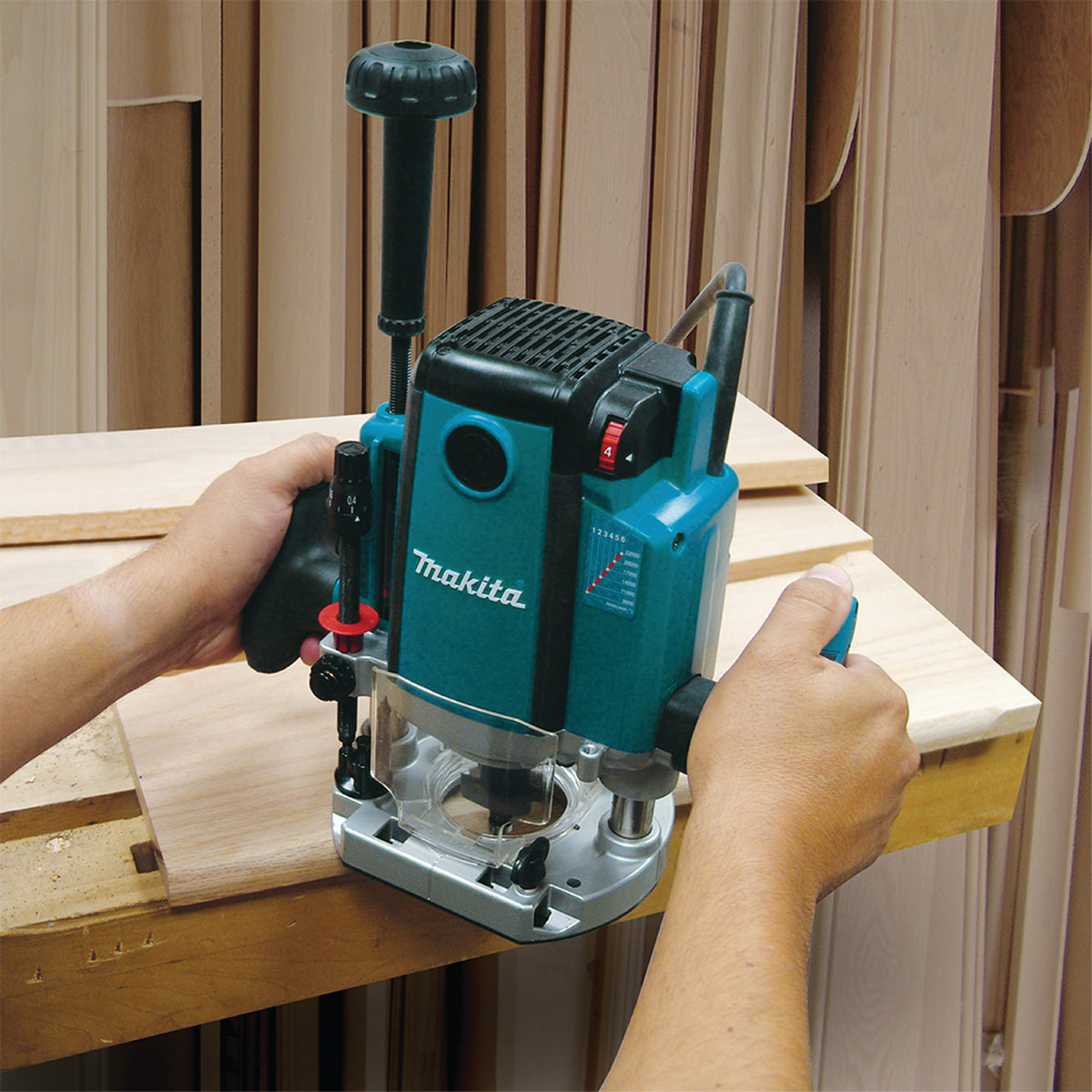 Ruteadora Makita RP2301FC 1/2 pulgada 2100W con LED – Almacenes HJ