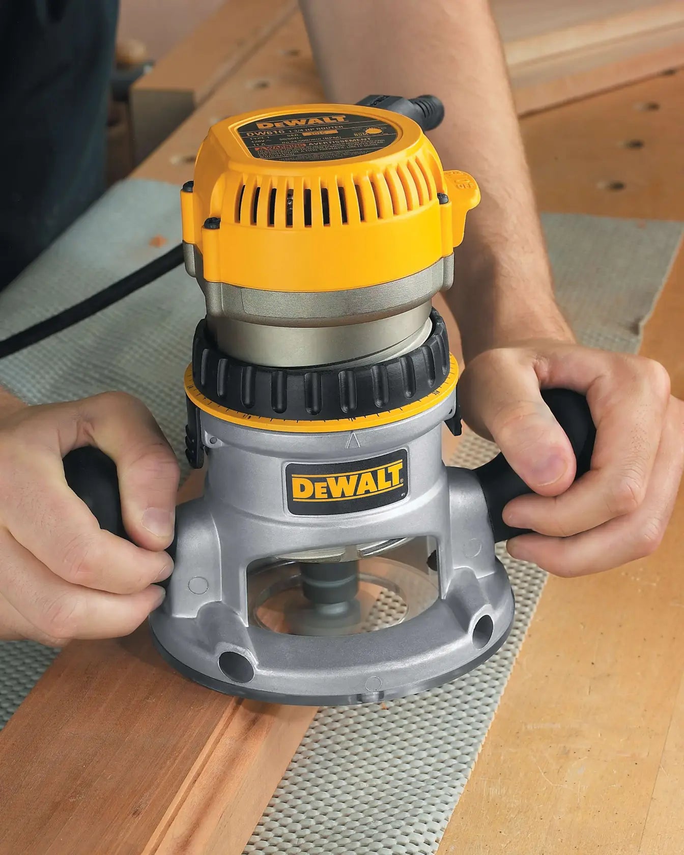 Ruteadora 1.3/4HP 11A.24500 Dewalt DW616 ¡PROMOCIÓN FERIA FERRETERA!