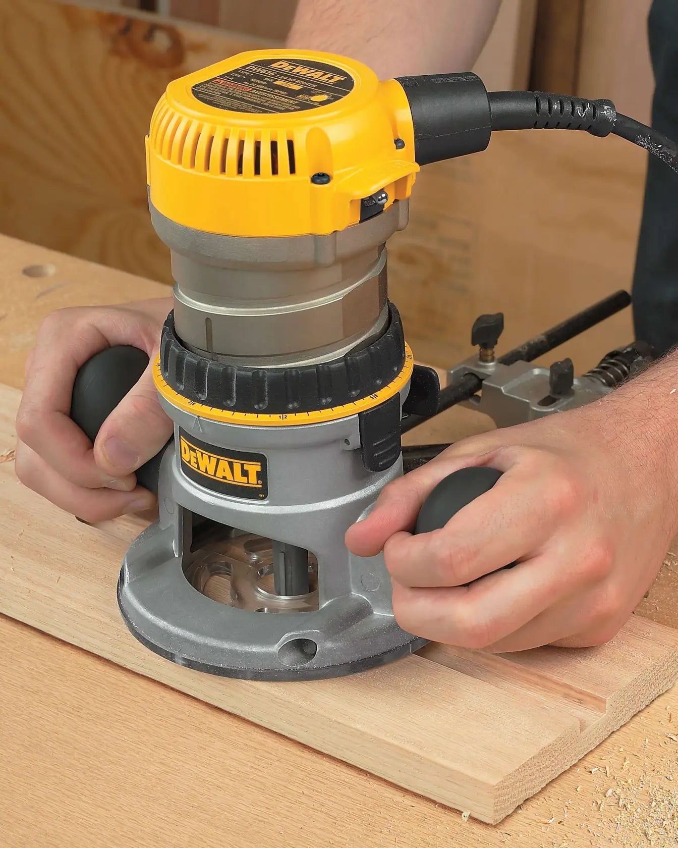 Ruteadora 1.3/4HP 11A.24500 Dewalt DW616 ¡PROMOCIÓN FERIA FERRETERA!