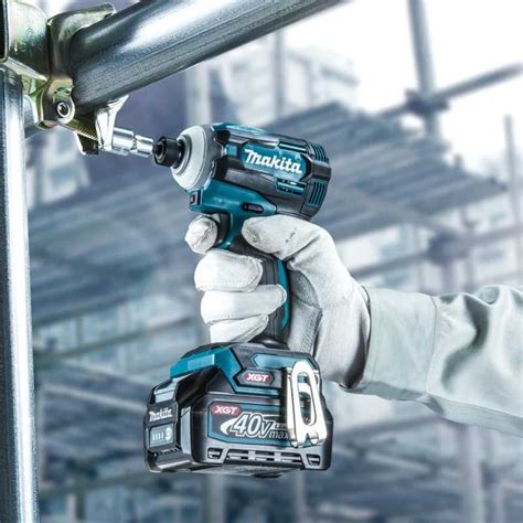 Atornillador de Impacto Makita XGT 40V + 2 Baterías 2.5Ah y Cargador | ¡Promoción Especial!